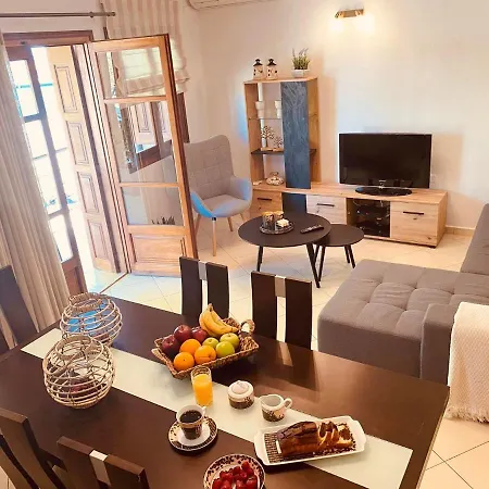 Port Sea View * مدينة سكياثوس